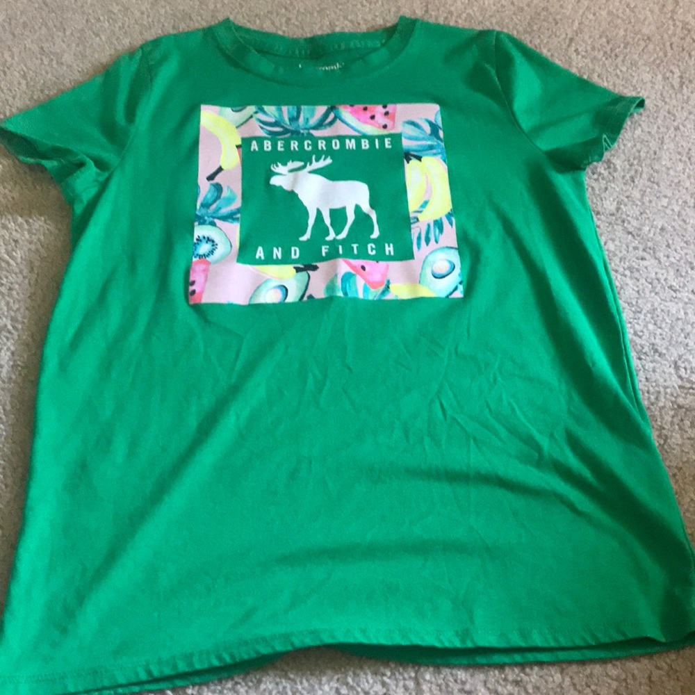 Green girls Abercrombie t shirt
